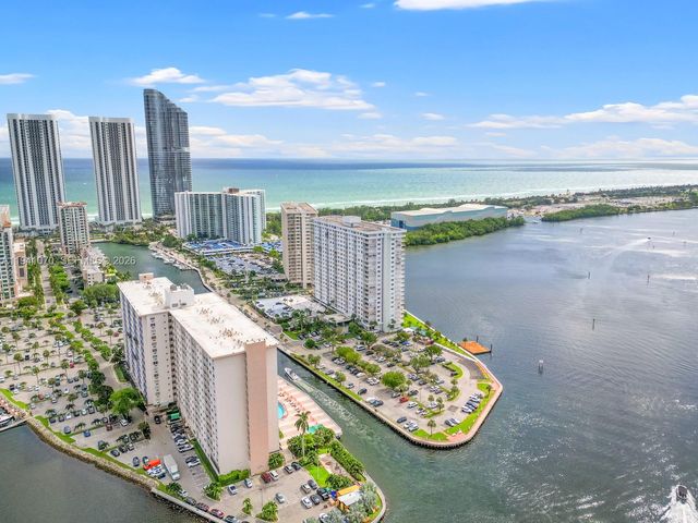 500 Bayview Drive Ph21, Sunny Isles Beach, FL 33160
