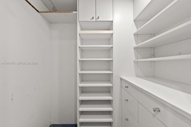 500 Bayview Drive Ph21, Sunny Isles Beach, FL 33160