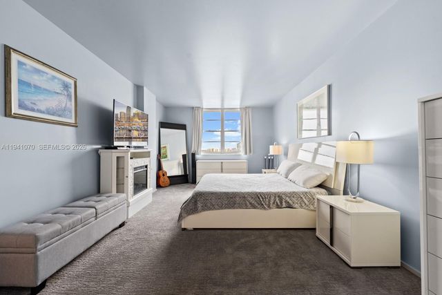 500 Bayview Drive Ph21, Sunny Isles Beach, FL 33160