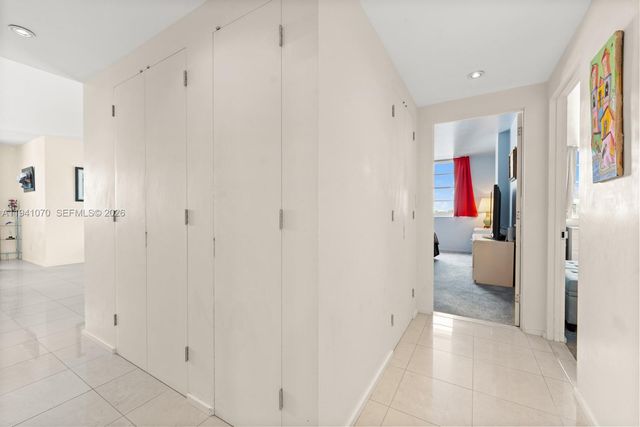 500 Bayview Drive Ph21, Sunny Isles Beach, FL 33160