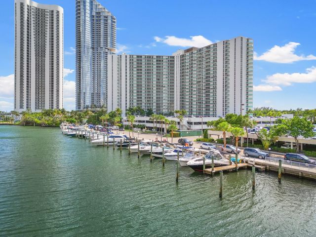 500 Bayview Drive Ph21, Sunny Isles Beach, FL 33160