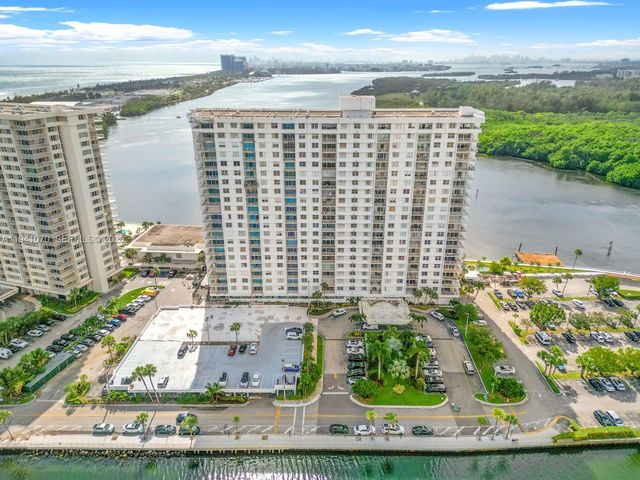 500 Bayview Drive Ph21, Sunny Isles Beach, FL 33160