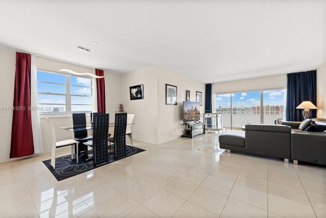 500 Bayview Drive Ph21, Sunny Isles Beach, FL 33160