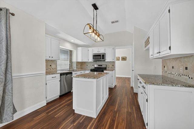 6740 Old Mill Court, North Richland Hills, TX 76182