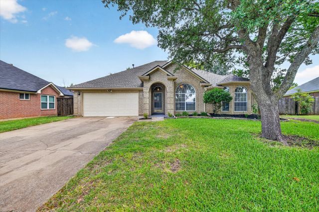 6740 Old Mill Court, North Richland Hills, TX 76182