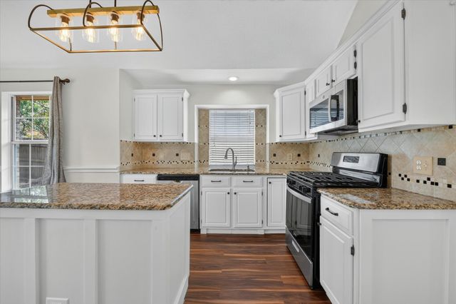 6740 Old Mill Court, North Richland Hills, TX 76182