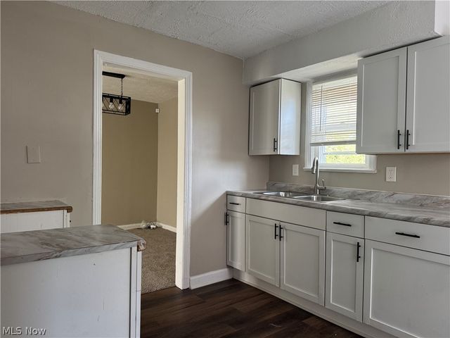 16401 Judson Drive, Cleveland, OH 44128
