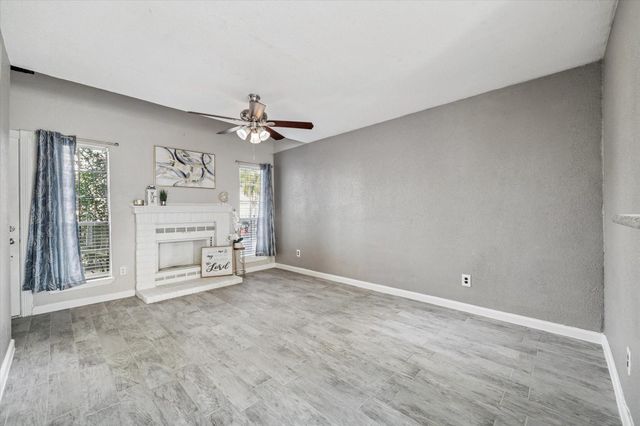 10501 South Drive 323, Houston, TX 77099