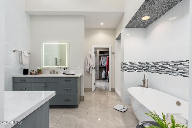 3120 E SAN JUAN Avenue, Phoenix, AZ 85016