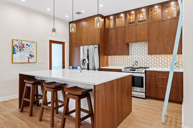 1609 W 8th ST A, Austin, TX 78703