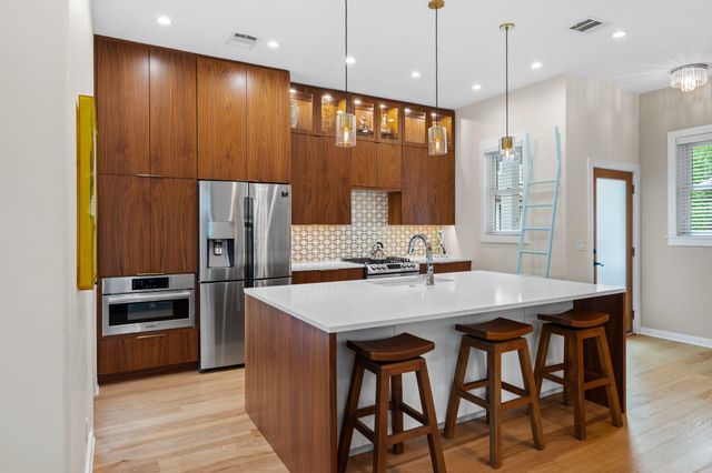 1609 W 8th ST A, Austin, TX 78703