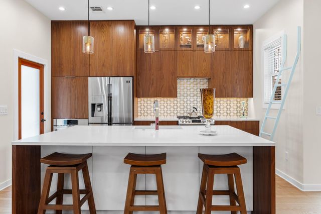 1609 W 8th ST A, Austin, TX 78703