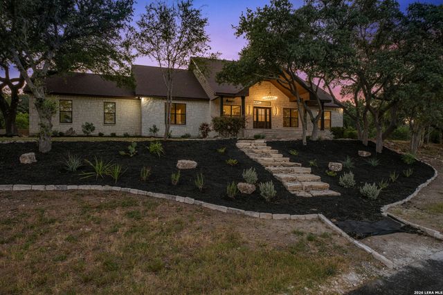 130 Spring Hill Dr, Boerne, TX 78006