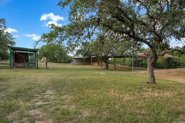 130 Spring Hill Dr, Boerne, TX 78006