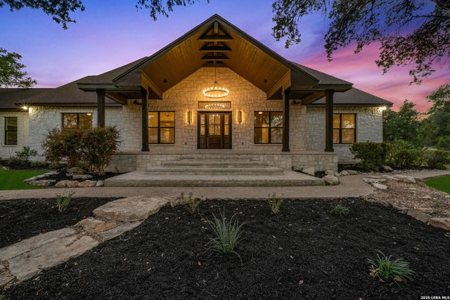 130 Spring Hill Dr, Boerne, TX 78006