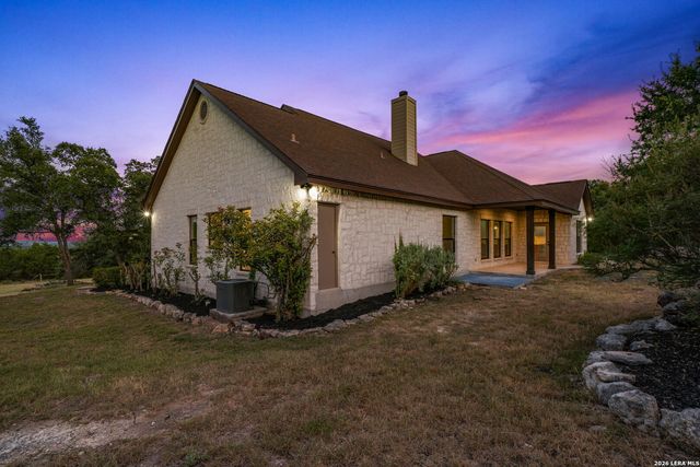 130 Spring Hill Dr, Boerne, TX 78006