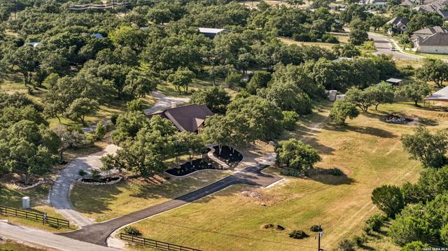 130 Spring Hill Dr, Boerne, TX 78006
