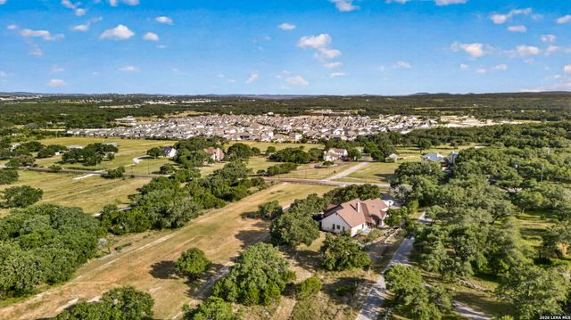130 Spring Hill Dr, Boerne, TX 78006