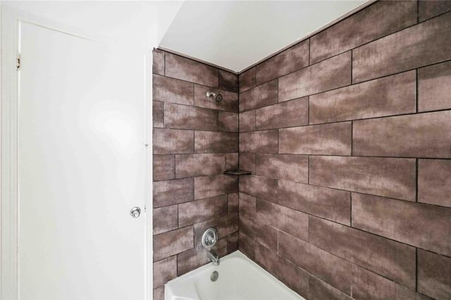 5931 Foresthaven Drive, Houston, TX 77066
