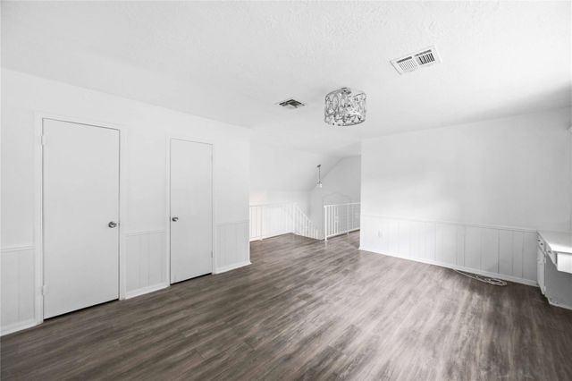 5931 Foresthaven Drive, Houston, TX 77066