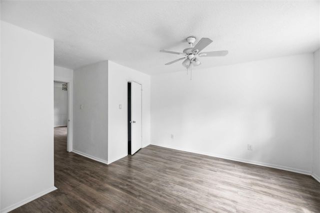 5931 Foresthaven Drive, Houston, TX 77066