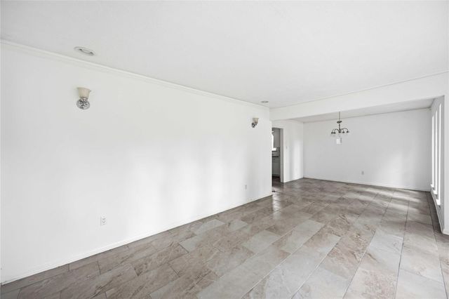 5931 Foresthaven Drive, Houston, TX 77066