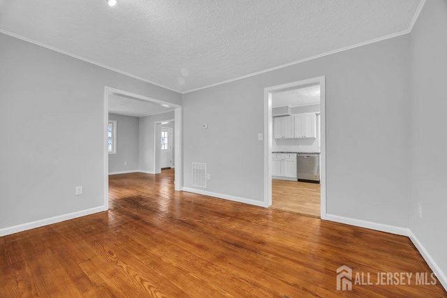 49 Comstock Street, New Brunswick, NJ 08901