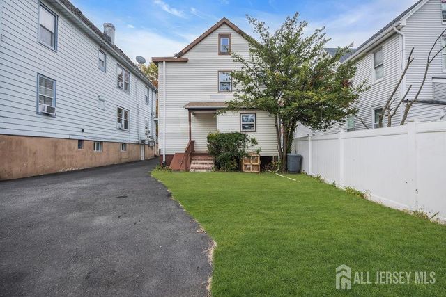 49 Comstock Street, New Brunswick, NJ 08901