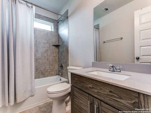 15066 PALM DESERT CT, San Antonio, TX 78217