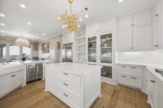 19507 Shores Drive, Galveston, TX 77554