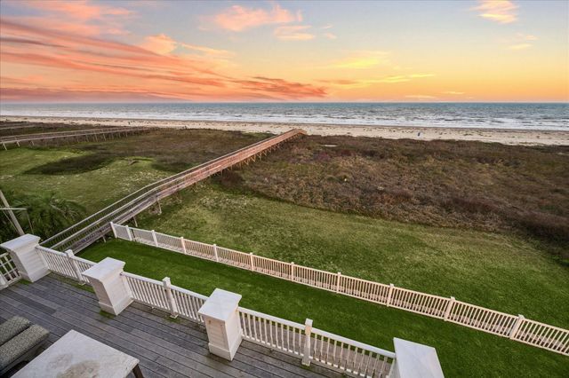 19507 Shores Drive, Galveston, TX 77554