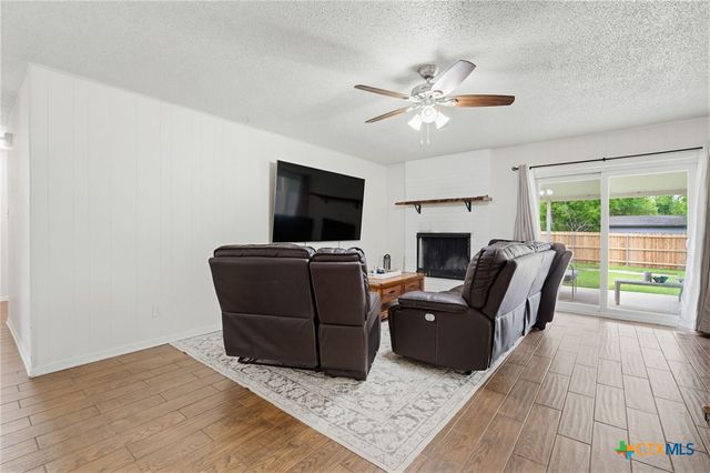 902 Lynn Lane, Copperas Cove, TX 76522