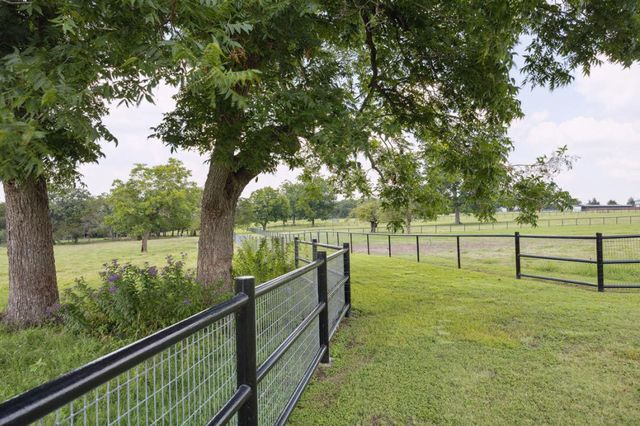 1325 Stalmach Road, New Ulm, TX 78950