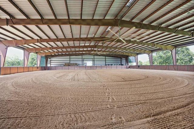1325 Stalmach Road, New Ulm, TX 78950