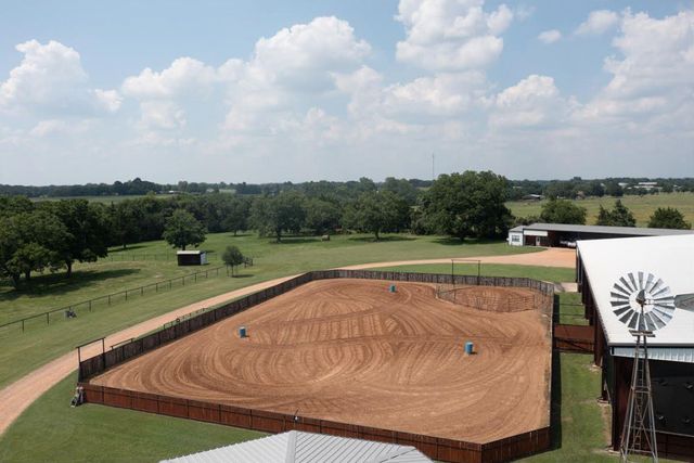 1325 Stalmach Road, New Ulm, TX 78950