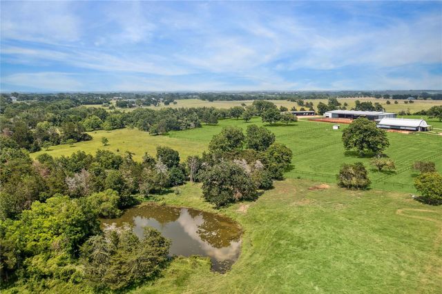 1325 Stalmach Road, New Ulm, TX 78950
