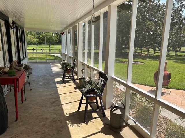 1325 Stalmach Road, New Ulm, TX 78950