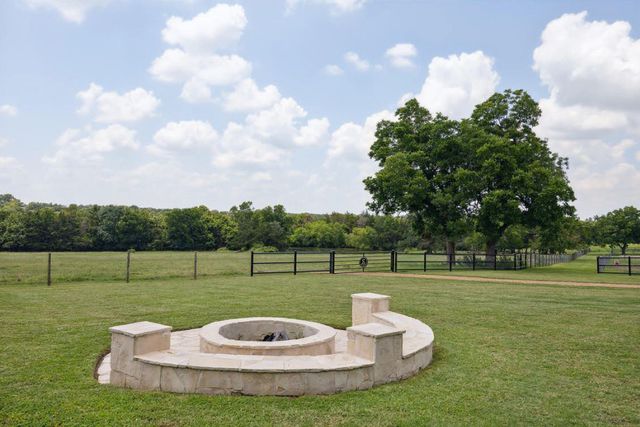 1325 Stalmach Road, New Ulm, TX 78950