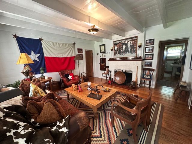 1325 Stalmach Road, New Ulm, TX 78950