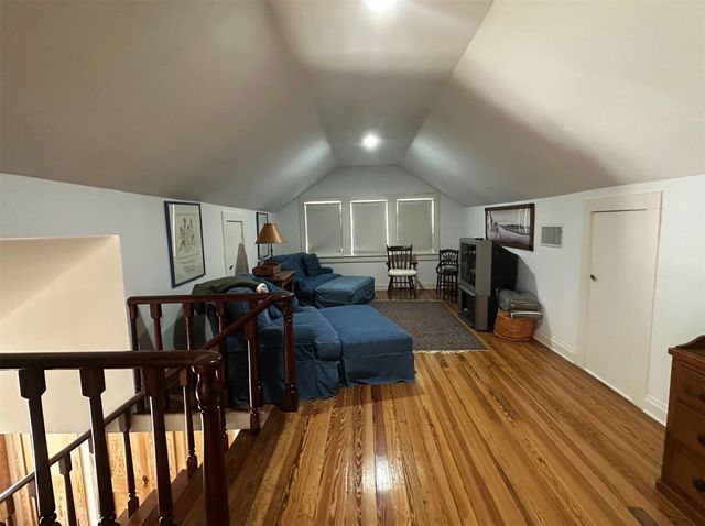 1325 Stalmach Road, New Ulm, TX 78950