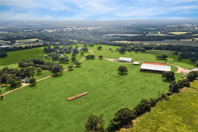 1325 Stalmach Road, New Ulm, TX 78950