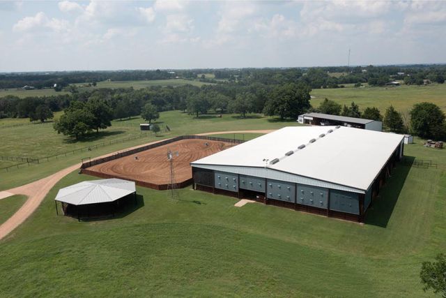 1325 Stalmach Road, New Ulm, TX 78950
