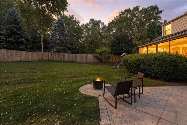 2801 W 71st Street, Prairie Village, KS 66208