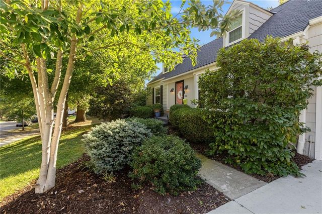 2801 W 71st Street, Prairie Village, KS 66208