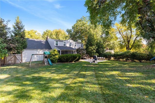 2801 W 71st Street, Prairie Village, KS 66208