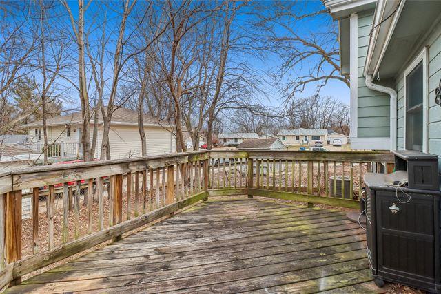 2220 E Rose Avenue, Des Moines, IA 50320