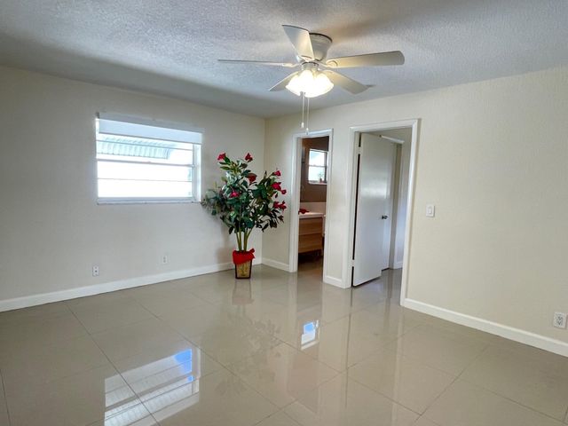 1304 SW 15th Street, Boynton Beach, FL 33426