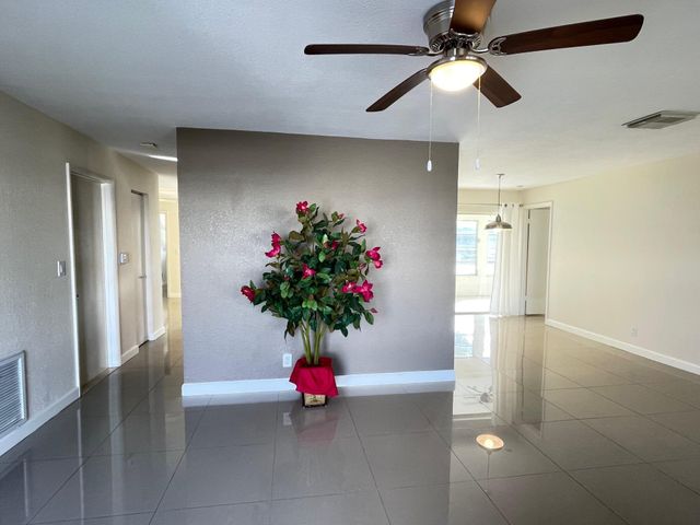 1304 SW 15th Street, Boynton Beach, FL 33426