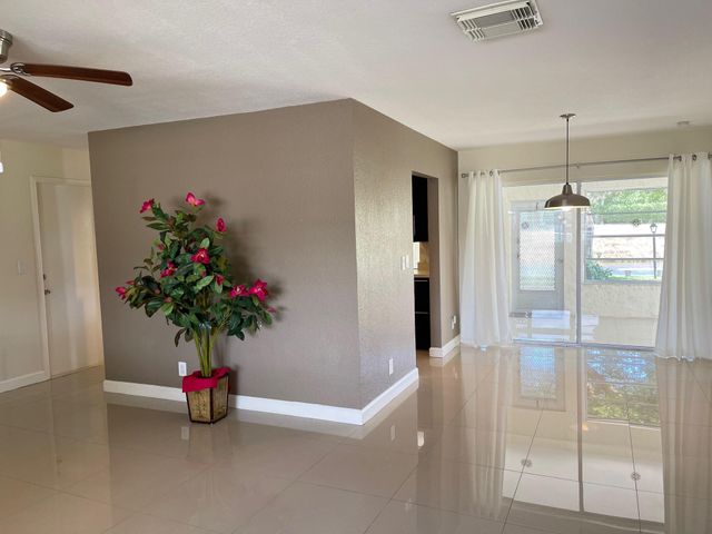 1304 SW 15th Street, Boynton Beach, FL 33426