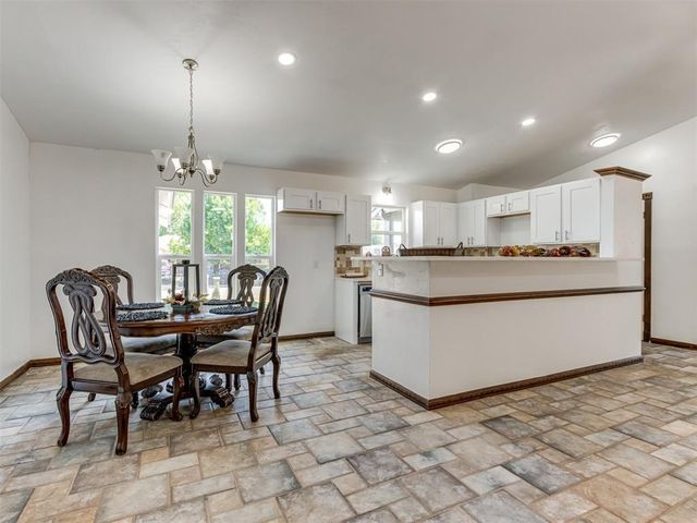 6613 Edgebrook Road, Oklahoma City, OK 73132